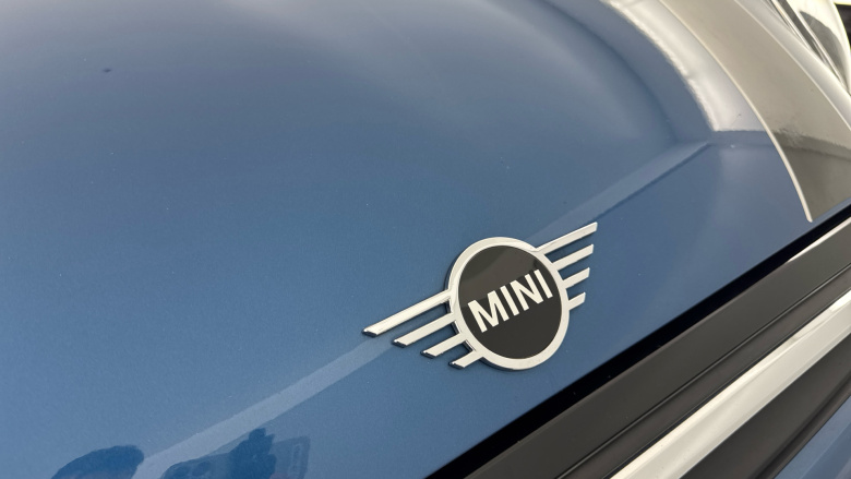 MINI Hatchback 1.5 Cooper Exclusive 3dr Auto Petrol Hatchback